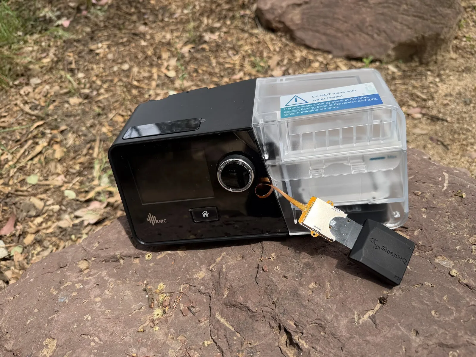 A MUX connected to a BMC G3 through an SD card extender